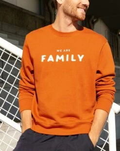 Le Sweat We Are Family Homme En Coton Bio Cannelle