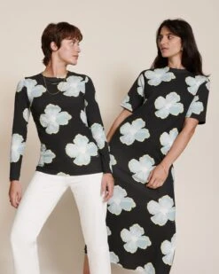 Le Haut Janis En Lyocell - Anémones Des Neiges 21 Le Haut Janis En Lyocell - Anémones Des Neiges -Bijoux Magasin 237D75 1 2049857b abf1 40da 9b36 d00047b883a2