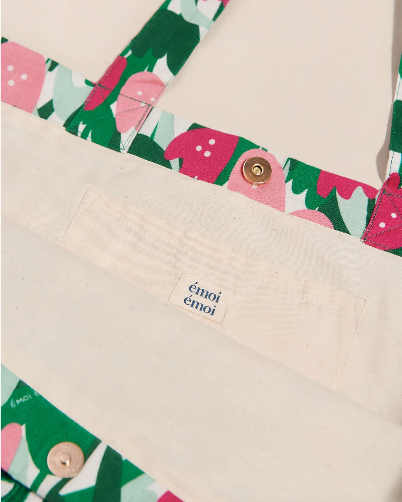 Le Cabas Brodé Ti Amo Club En Coton Lin - Champ De Tulipes 8 Le Cabas Brodé Ti Amo Club En Coton Lin - Champ De Tulipes – Image 6