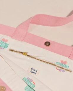 Le Cabas Brodé Mamie Amour - Rose -Bijoux Magasin 23SCabasmamieamouremoiemoiTOPSHOT 27 364web