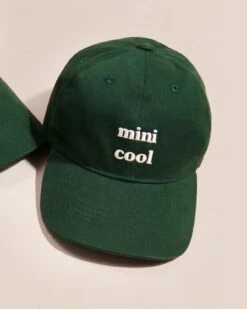 La Casquette Brodée Mini Cool - Vert Sapin