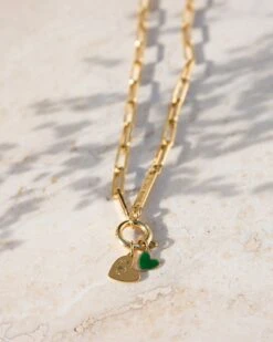 La Médaille Manon Petit Cœur Vert - Dorée à L'or Fin 24 Carats - 7mm 16 La Médaille Manon Petit Cœur Vert - Dorée à L'or Fin 24 Carats - 7mm -Bijoux Magasin 23SChainemaillonsCOMPOMedaillonManoncoeurvertMedailleMarieinitialecoeur2web