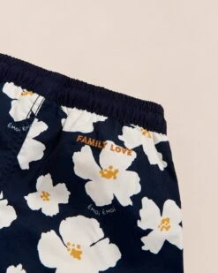 Le Maillot Anémones Enfant - Gili's X émoi émoi 18 Le Maillot Anémones Enfant - Gili's X émoi émoi -Bijoux Magasin 23SMaillotdebainanemonesbleumarineenfant salutlesplagistes emoiemoi 13 587web 0421c251 1ea9 4e5c b2d3 3b037ebe7d25