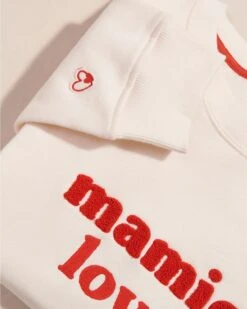Le Sweat Brodé Mamie Love En Coton Bio - Crème Et Rouge -Bijoux Magasin 23SSweatmamieloverouge emoiemoi 35 615WEB