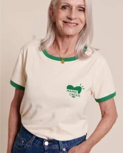 Le T-shirt Coeur Mamie Chérie En Coton Bio - Crème -Bijoux Magasin 23ST shirtmamiecheriecoeurvertemoiemoi 37 3349web