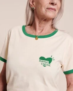Le T-shirt Coeur Mamie Chérie En Coton Bio - Crème -Bijoux Magasin 23ST shirtmamiecheriecoeurvertemoiemoi 37 3366web