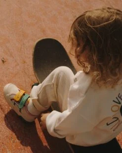 Les Tennis Superga X émoi émoi – Enfant – Ivoire -Bijoux Magasin 23Sbasketsupergaenfant sweatloverunstheworldenfant pantalonlarsivoire pixelsfromanaisemoiemoi 0276web