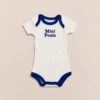 Le Body Mini Poule En Coton Bio - Blanc 2 Le Body Mini Poule En Coton Bio - Blanc -Bijoux Magasin 23Sbodyminipoulesignature emoiemoiTOPSHOT 17 796web