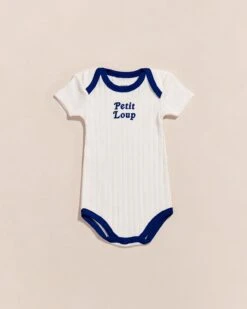 Le Body Petit Loup En Coton Bio - Blanc 10 Le Body Petit Loup En Coton Bio - Blanc -Bijoux Magasin 23Sbodypetitloupsignature emoiemoiTOPSHOT 17 792web