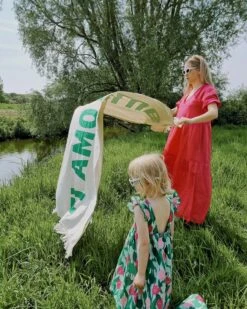 La Robe Rose En Coton Lin - Champ De Tulipes -Bijoux Magasin 23Sroberositafushiaroberosetulipesfoutatiamoclubemoiemoi lesfillesdejeanne1web 579dbda1 deab 49bf 81dc 0fe7bff070df