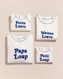 Le Sweat Petit Loup En Coton Bio - Blanc 11 Le Sweat Petit Loup En Coton Bio - Blanc -Bijoux Magasin 23Ssweatblancpapalouphomme sweatmamanlouvefemme sweatpetitlouplouveenfant signature emoiemoi 19 959web 5a2264fc f542 41ba b9b7 1967d1f3bedb