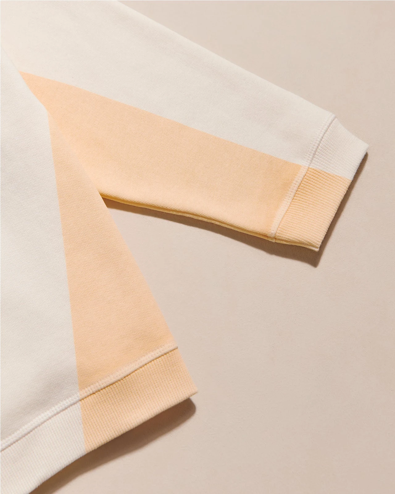 Le Sweat Le Grand Amour Enfant - Jaune/crème 5 Le Sweat Le Grand Amour Enfant - Jaune/crème – Image 3