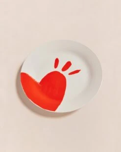 L'assiette Coeur Rouge Signature En Porcelaine