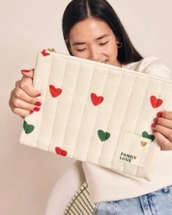La Pochette Matelassée Coeurs - Message Au Choix - Crème -Bijoux Magasin 23WPochettecoeursvertsetrouges familylove emoiemoiweb