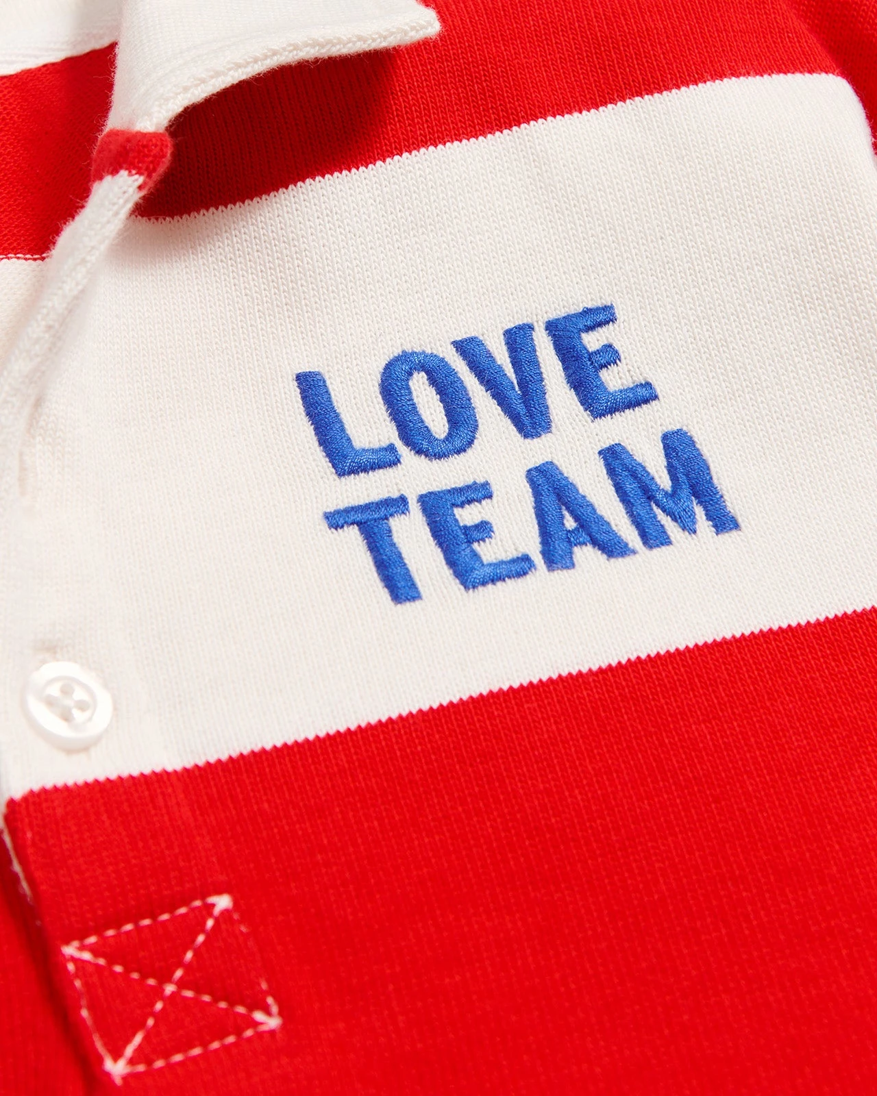 Le Polo Love Team Enfant En Coton Bio - Rouge 9 Le Polo Love Team Enfant En Coton Bio - Rouge – Image 7