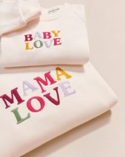 Le Sweat Club Baby Love En Coton Bio - Crème -Bijoux Magasin 23WSweatClub BabyloveClub MamaLoveClub emoiemoi 02 466web