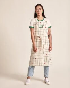 Le Tablier Mamie Cool à Carreaux En Coton Bio - Crème 19 Le Tablier Mamie Cool à Carreaux En Coton Bio - Crème -Bijoux Magasin 23WTablierMamieCoolrougeemoiemoiweb
