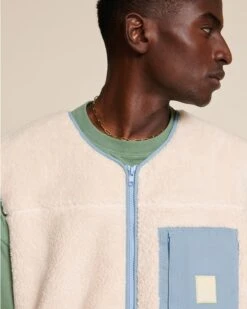 La Veste Vic Unisexe En Bouclette De Coton Bio - Crème 25 La Veste Vic Unisexe En Bouclette De Coton Bio - Crème -Bijoux Magasin 23WVestemoumouteVicadulte T shirtJijiMotherNature emoiemoi 03 302web