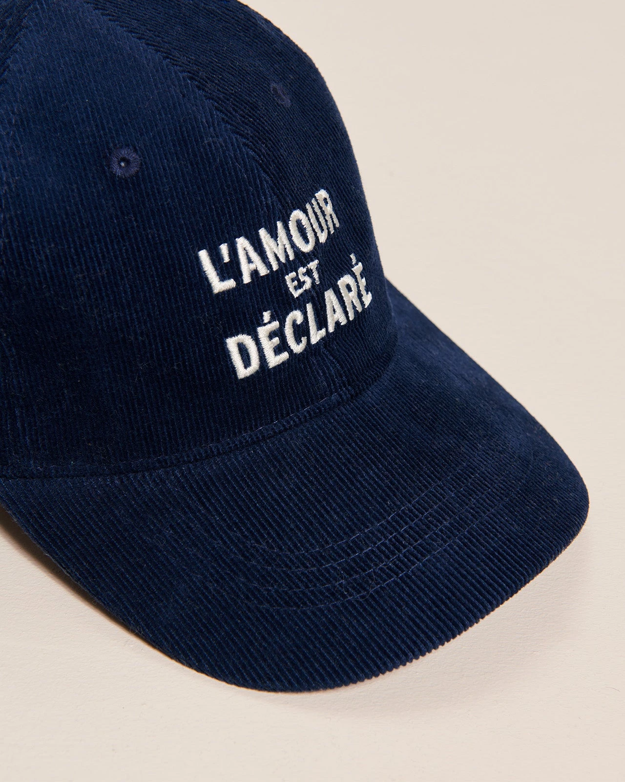 La Casquette L'amour Est Déclaré En Velours Côtelé - Navy 7 La Casquette L'amour Est Déclaré En Velours Côtelé - Navy – Image 5