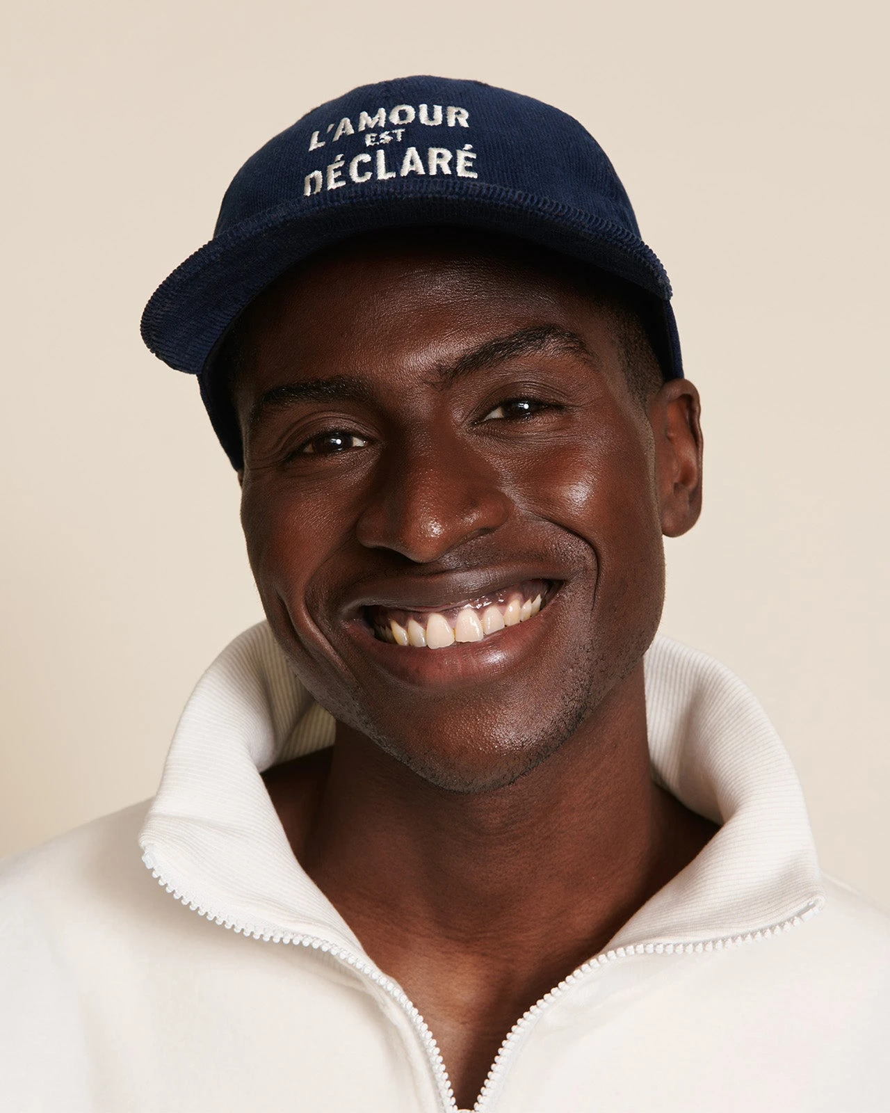 La Casquette L'amour Est Déclaré En Velours Côtelé - Navy 5 La Casquette L'amour Est Déclaré En Velours Côtelé - Navy – Image 3