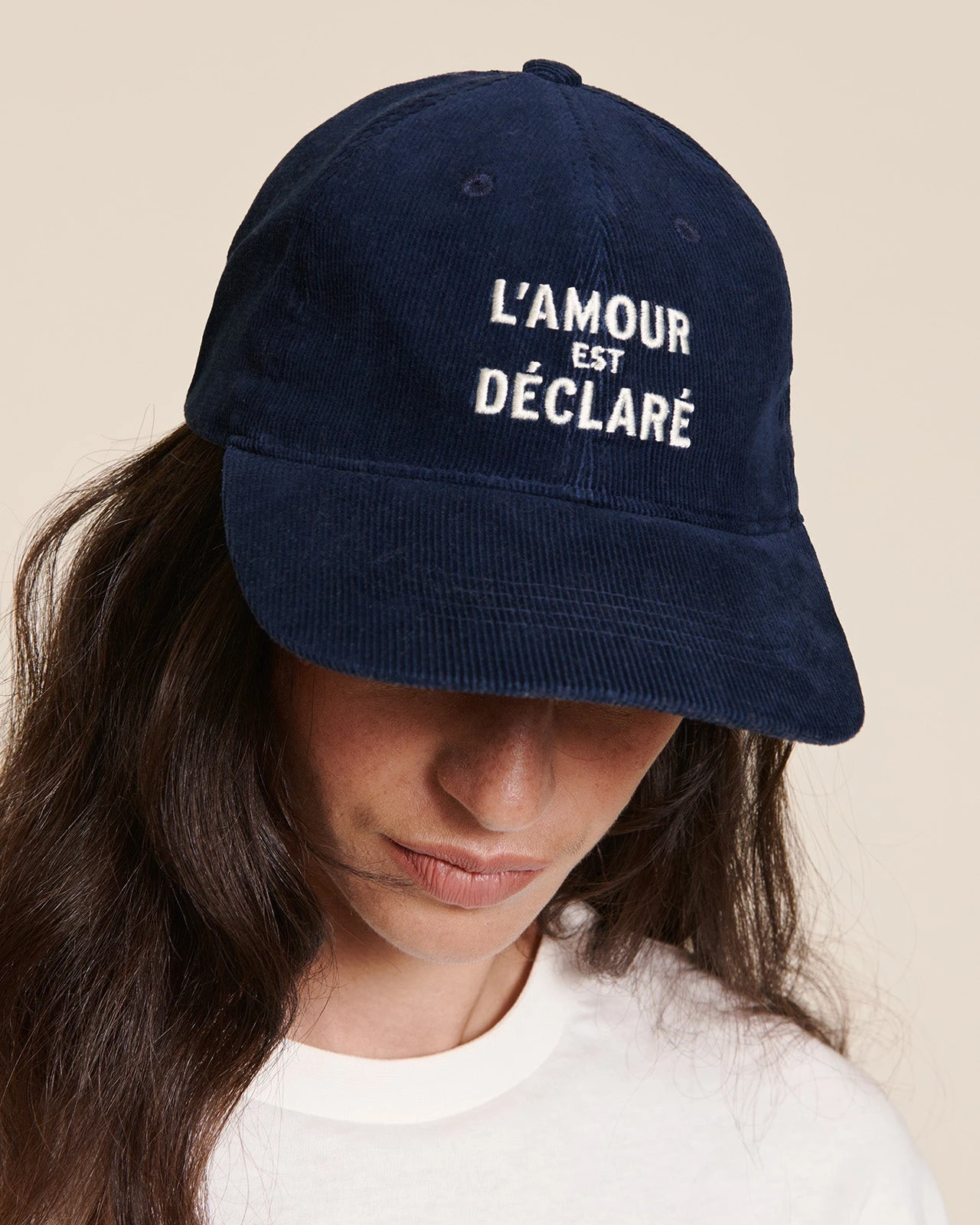La Casquette L'amour Est Déclaré En Velours Côtelé - Navy 4 La Casquette L'amour Est Déclaré En Velours Côtelé - Navy – Image 2
