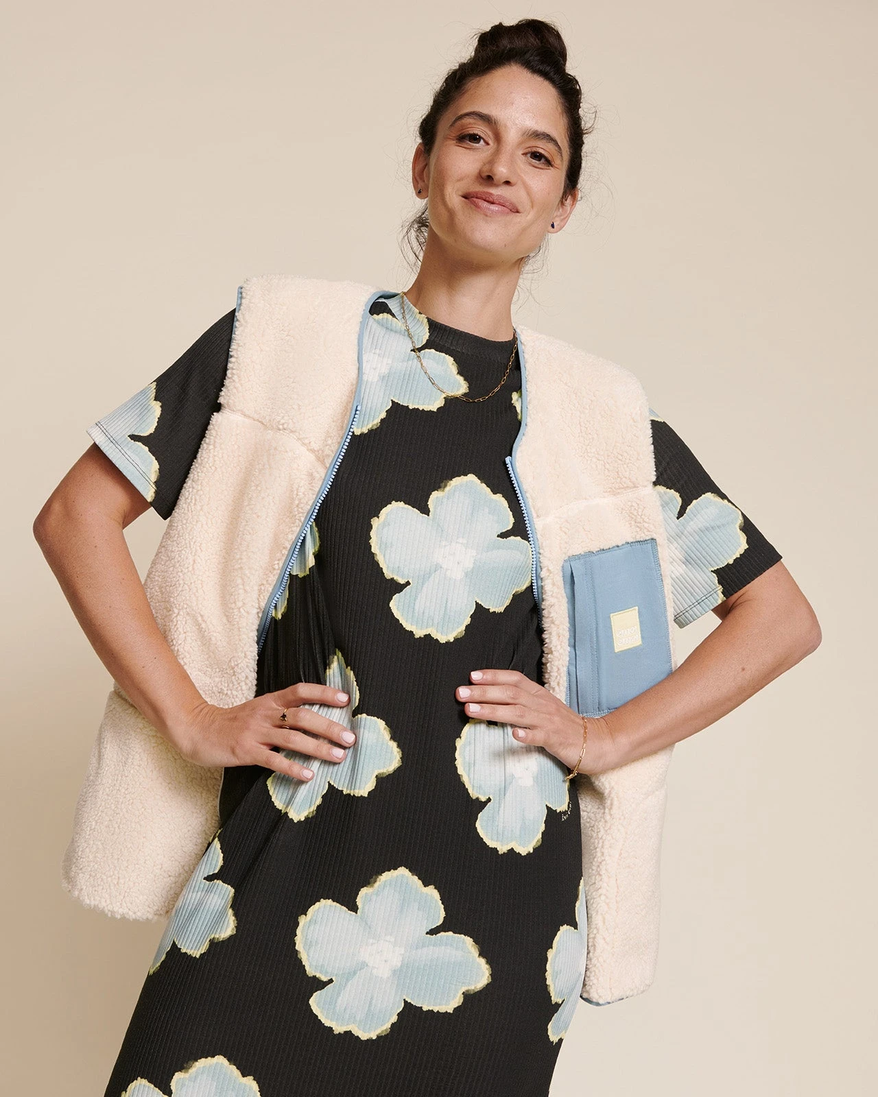 La Veste Vic Unisexe En Bouclette De Coton Bio - Crème 18 La Veste Vic Unisexe En Bouclette De Coton Bio - Crème – Image 16