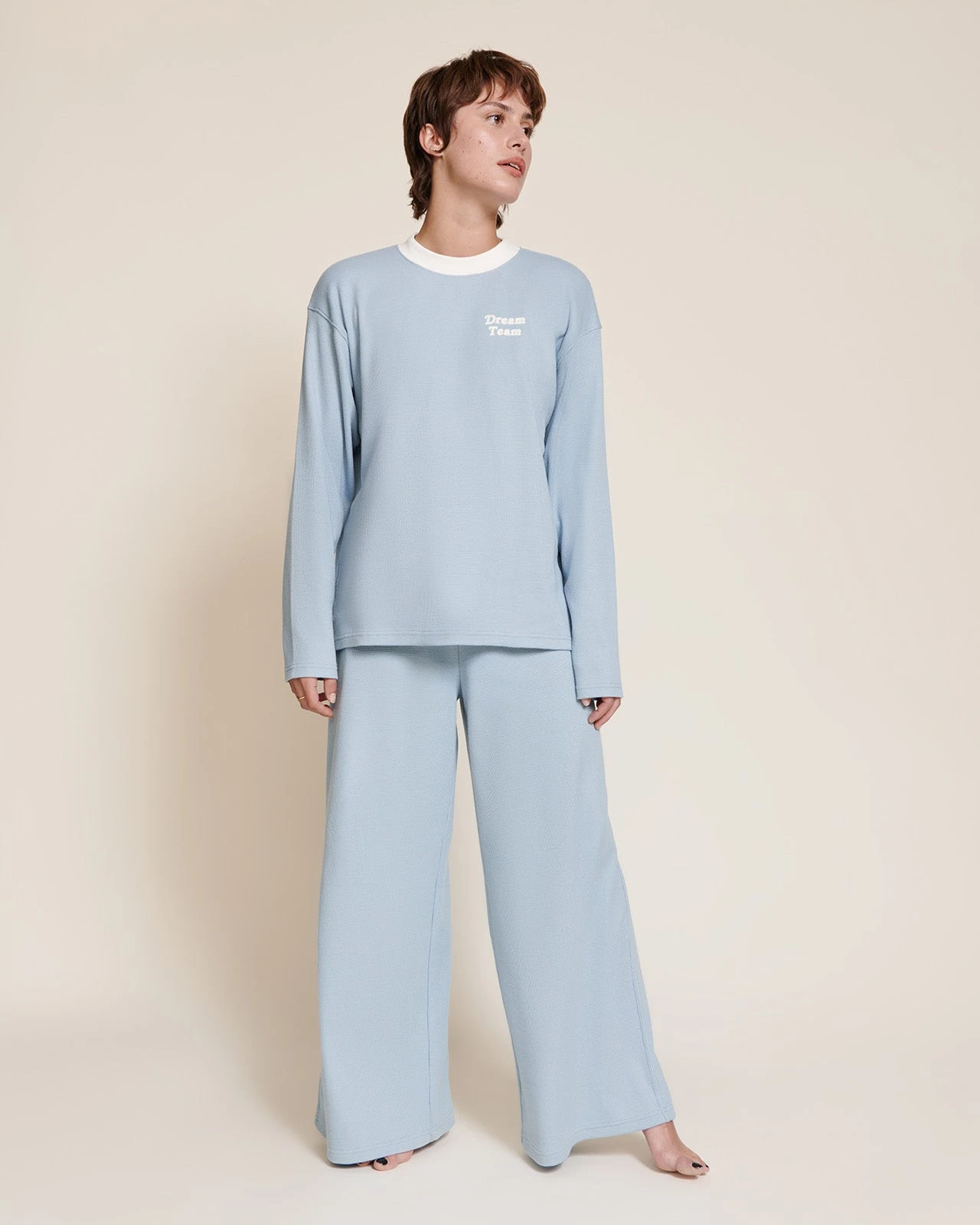 Le Haut De Pyjama Dream Team Femme En Coton Bio Nid D'abeille - Bleu 4 Le Haut De Pyjama Dream Team Femme En Coton Bio Nid D'abeille - Bleu – Image 2