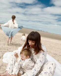 Le Pyjama Moutons De L'espace Enfant En Coton Bio Nid D'abeille - Blanc 18 Le Pyjama Moutons De L'espace Enfant En Coton Bio Nid D'abeille - Blanc -Bijoux Magasin 23Wpyjamamoutonsdel espace emoiemoi 13 2695web 94d08a99 625e 464a bf7d 1c47832809e6