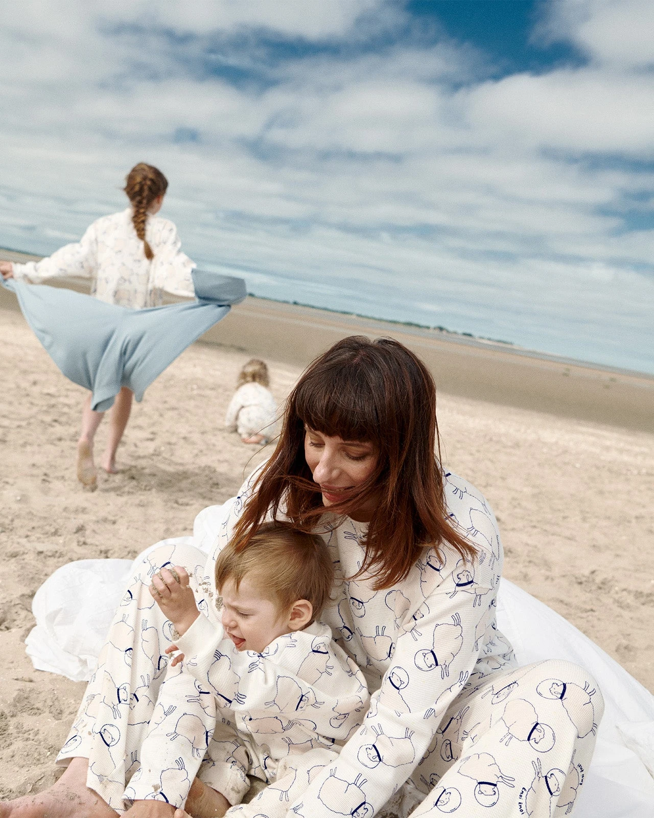 Le Pyjama Moutons De L'espace Enfant En Coton Bio Nid D'abeille - Blanc 9 Le Pyjama Moutons De L'espace Enfant En Coton Bio Nid D'abeille - Blanc – Image 7