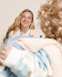 Le Mini Look Anémones Des Neiges -Bijoux Magasin 23Wsweatanemonesdesneigesblanc vesteVicmoumoute vesteVickymoumoute emoiemoi 14 950web