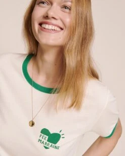 Le Duo De T-shirts Le Parrain X Fée Marraine - Crème 27 Le Duo De T-shirts Le Parrain X Fée Marraine - Crème -Bijoux Magasin 23Wt shirtfeemarrainecoeurvert jeanindigo medailleprecieuseinitiale17mmvermeil chaine50cm emoiemoi 04 326web 24705d55 abba 4eca b2b8 3aa8c87951e9