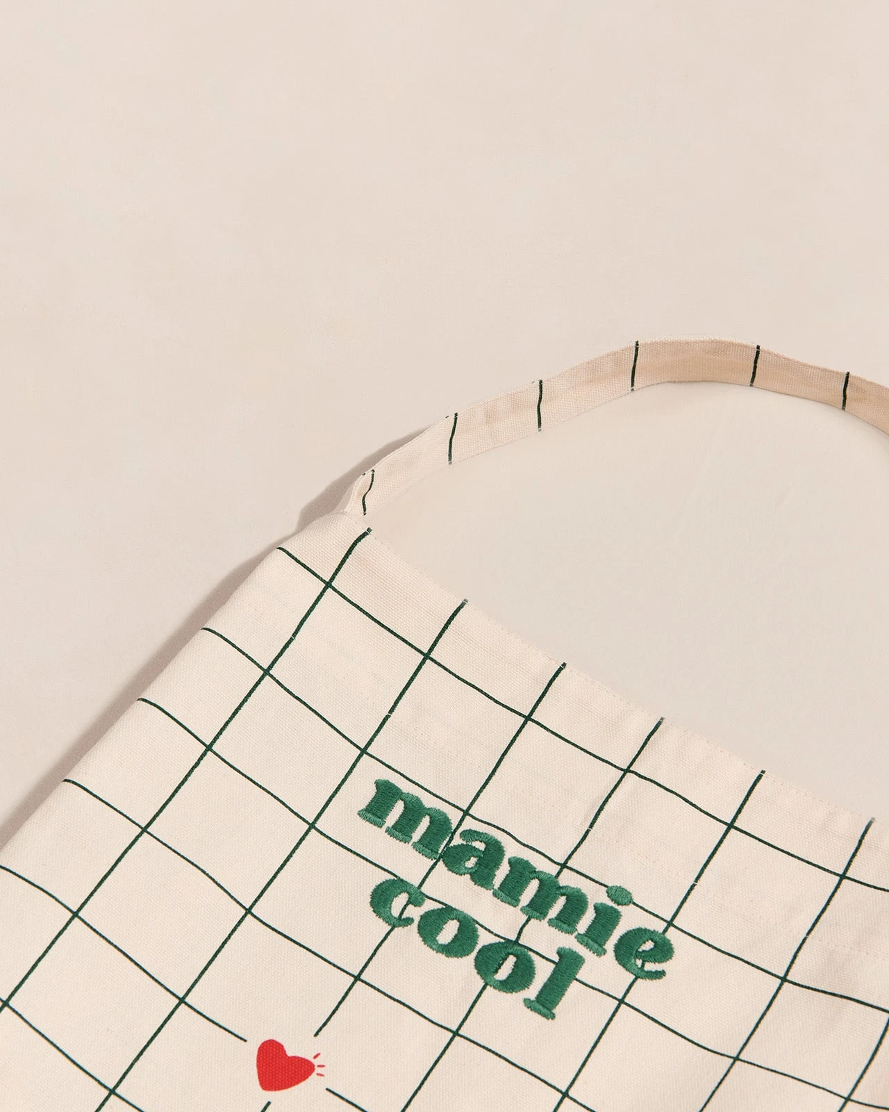 Le Tablier Mamie Cool à Carreaux En Coton Bio - Crème 9 Le Tablier Mamie Cool à Carreaux En Coton Bio - Crème – Image 7