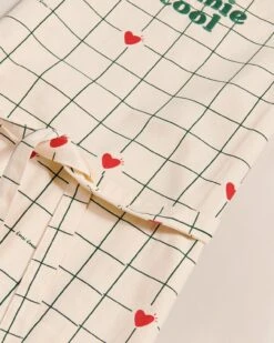 Le Tablier Mamie Cool à Carreaux En Coton Bio - Crème 21 Le Tablier Mamie Cool à Carreaux En Coton Bio - Crème -Bijoux Magasin 23WtablierMamieCoolimprimecarreaux emoiemoi 03 685web