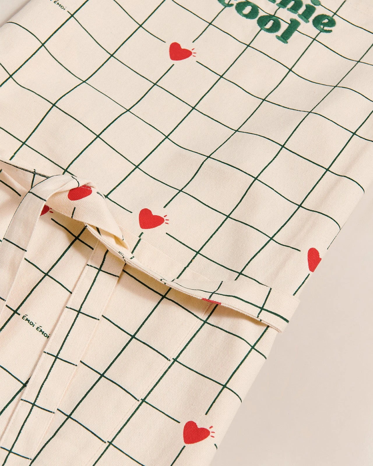 Le Tablier Mamie Cool à Carreaux En Coton Bio - Crème 10 Le Tablier Mamie Cool à Carreaux En Coton Bio - Crème – Image 8