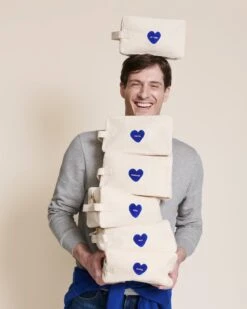 La Trousse De Toilette Papy - Nature -Bijoux Magasin 23WtroussedetoilettecoeursignatureJet aimeTontonMarraineFrerePapyChaton sweatwearefamilygrishomme emoiemoi 41 4341web 1d47a4b5 90ad 4f15 90d4 1293be91aa68