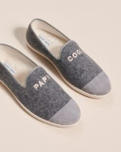 Les Chaussons Papy Cool Gris - Angarde X émoi émoi -Bijoux Magasin 23WxAngardegrischaussonsgrispapycool emoiemoi 15191web