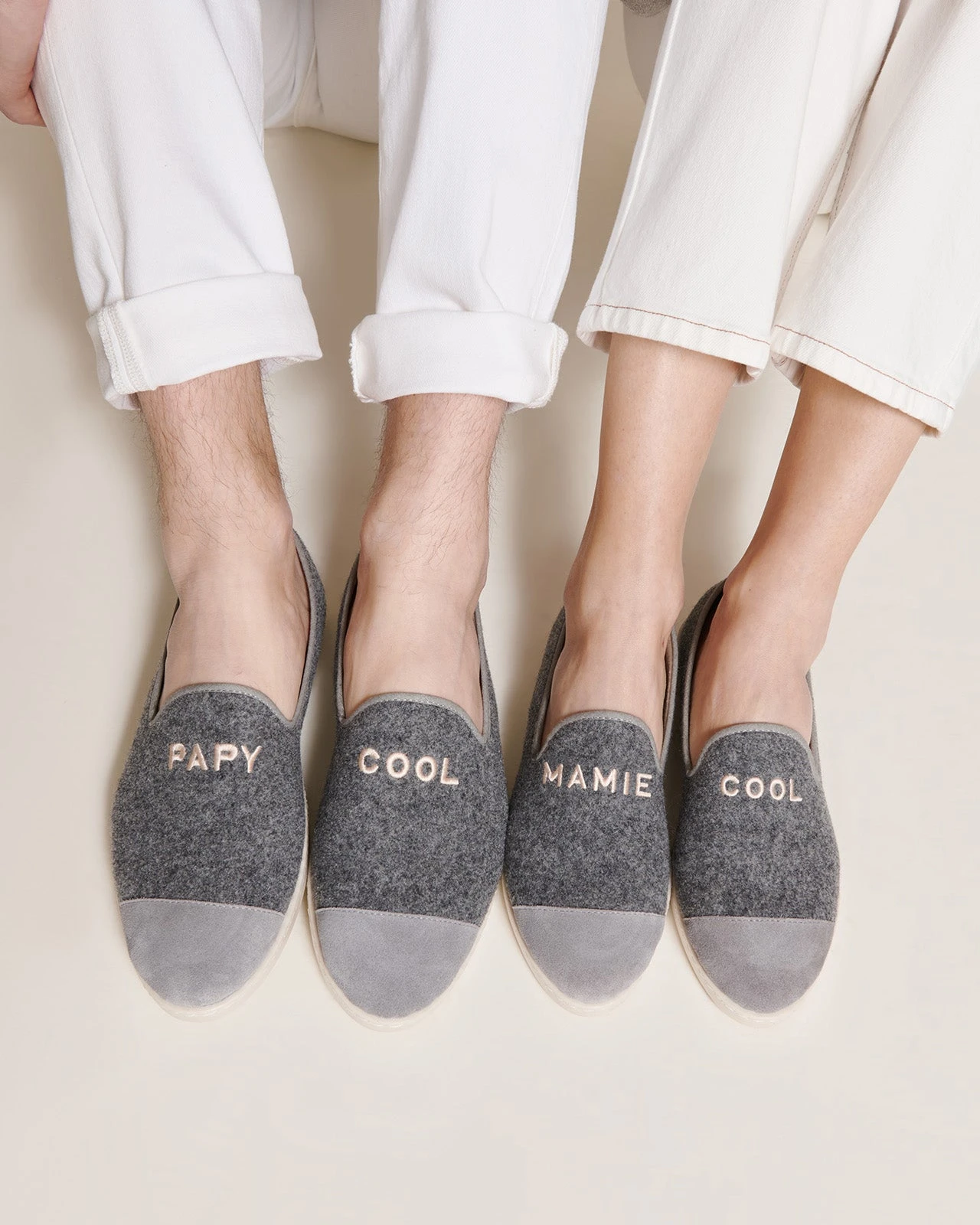 Les Chaussons Mamie Cool Gris - Angarde X émoi émoi 8 Les Chaussons Mamie Cool Gris - Angarde X émoi émoi – Image 6