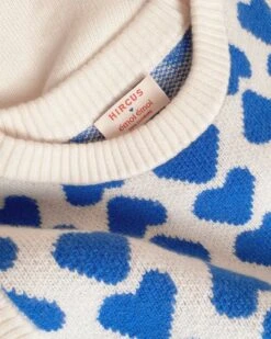 Le Pull Davia Sans Manches En Cachemire - Cœurs Bleus - Hircus X émoi émoi -Bijoux Magasin 23WxHircusMatiere coeursallover emoiemoi 1339web