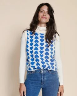 Le Pull Davia Sans Manches En Cachemire - Cœurs Bleus - Hircus X émoi émoi -Bijoux Magasin 23WxHircusPullcoeursallover emoiemoi 40 4230web 4139ec68 e41b 417b 9637 52e9dbc1750f