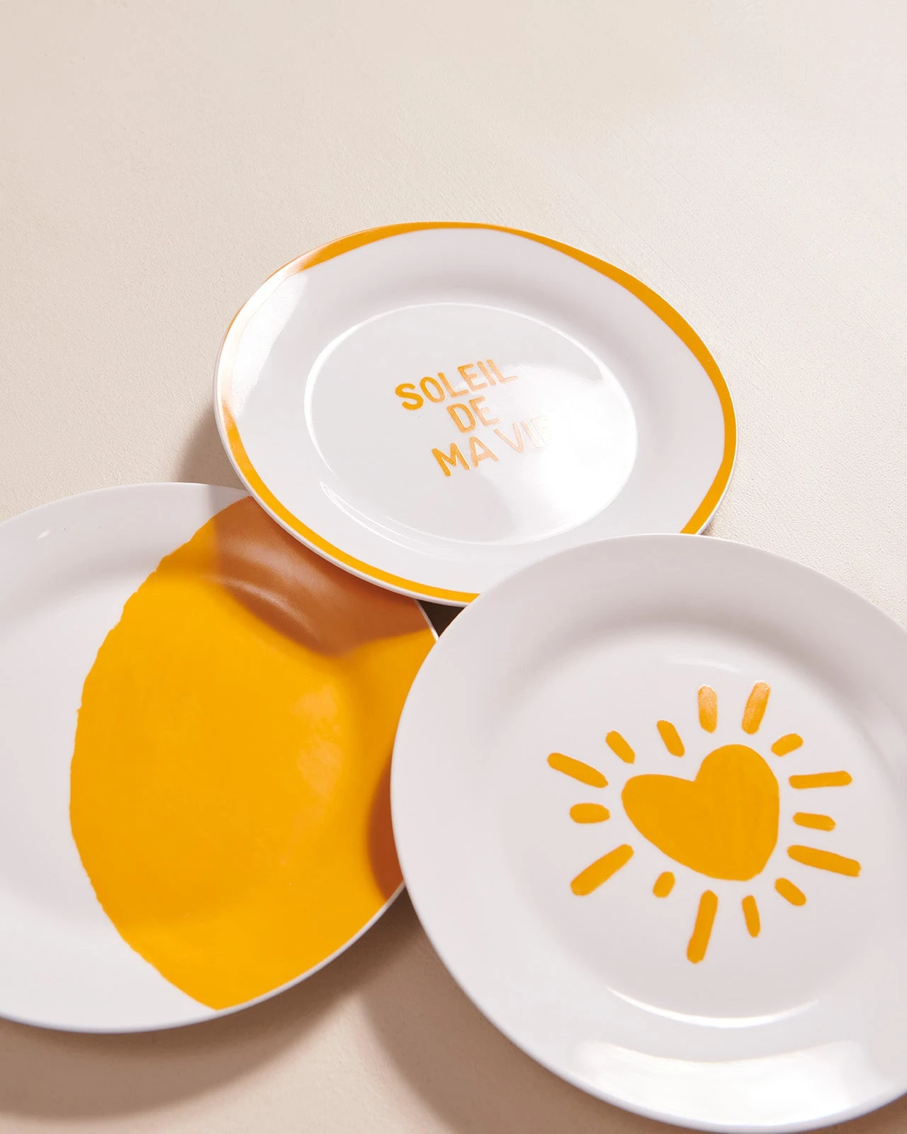 L'assiette Soleil De Ma Vie En Porcelaine- Jaune 4 L'assiette Soleil De Ma Vie En Porcelaine- Jaune â Image 2