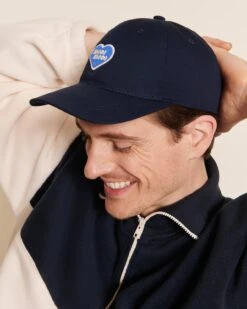 La Casquette émoi émoi En Coton - Bleu 14 La Casquette émoi émoi En Coton - Bleu -Bijoux Magasin 24WLacasquetteemoiemoiencoton bleu LesweatSvenunisexeenpolairerecycleeetcolzippe creme nuitemoiemoi14 1735web