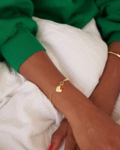 La Médaille Initiale Cœur - Dorée à L'or Fin 24 Carats - 10mm 23 La Médaille Initiale Cœur - Dorée à L'or Fin 24 Carats - 10mm -Bijoux Magasin COMPOBraceletchaineboulesmedaillonmanoncoeurrougemedalleinitialecoeurmarie 1280x1600px 86e76d27 54cb 4e2b ab9a 0eee8bacd7f1