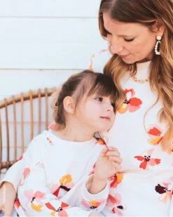 Le Sweat Sammy Enfant En Coton Bio - Imprimé Anémones -Bijoux Magasin COMPO SWEAT ANEMONES image00006 MAMA FLOWER 2 1280X1600px