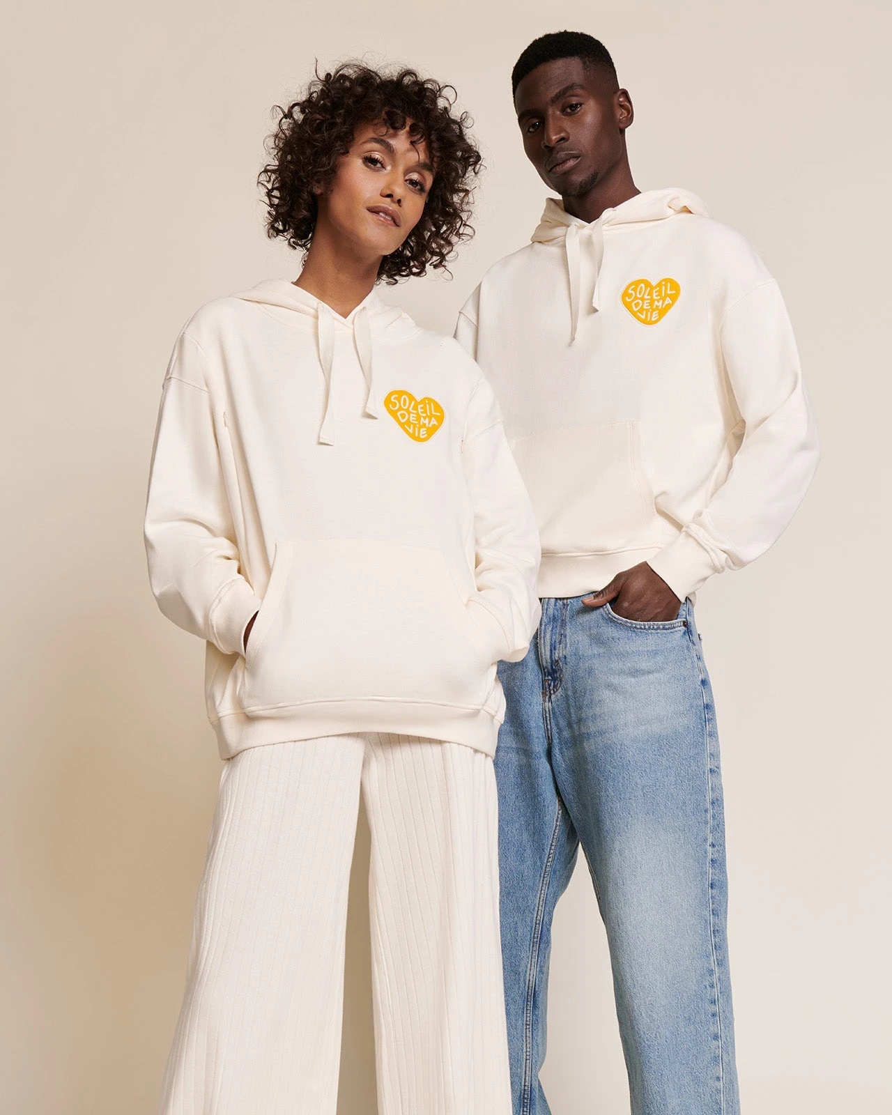 Le Duo De Hoodies Soleil De Ma Vie En Coton Bio - Crème 11 Le Duo De Hoodies Soleil De Ma Vie En Coton Bio - Crème – Image 9