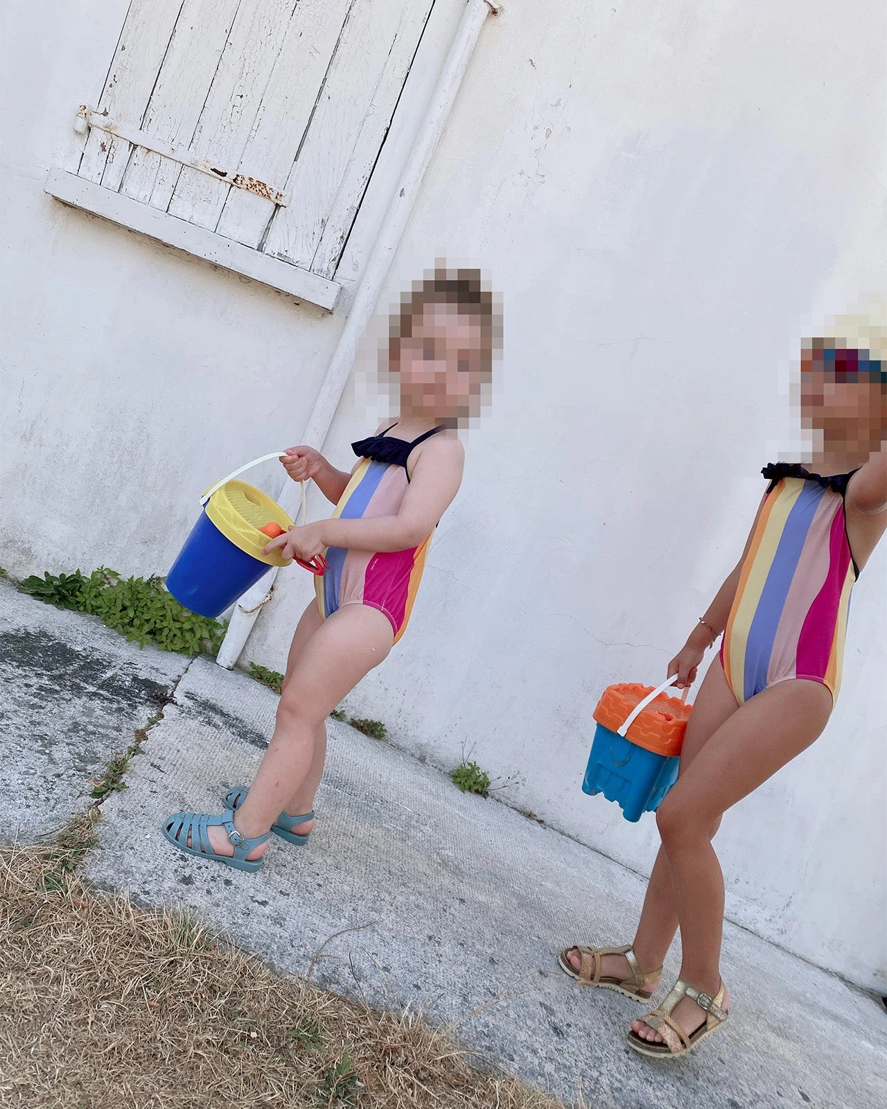 Le Maillot Une Pièce Rainbow Enfant - Gili's X émoi émoi 6 Le Maillot Une Pièce Rainbow Enfant - Gili's X émoi émoi – Image 4
