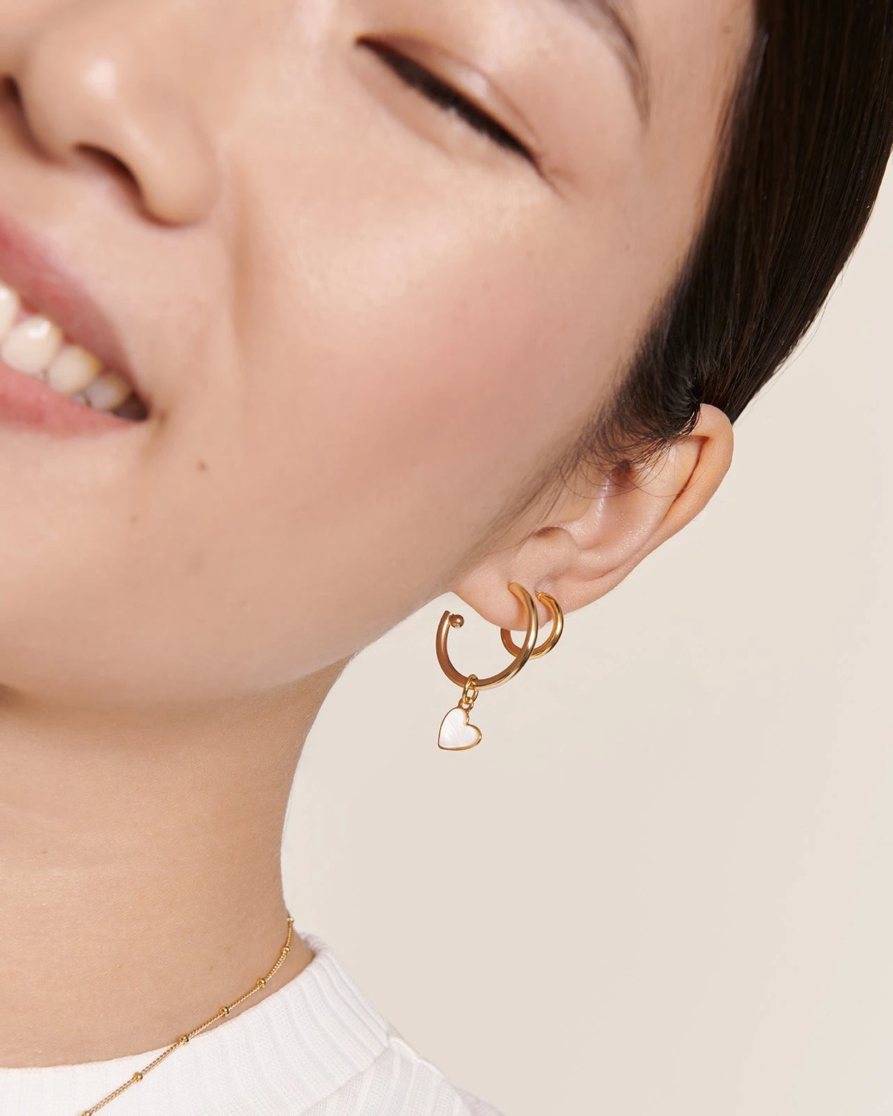 Les Créoles Carmen - Dorés à L'or Fin 24 Carats - 12 Mm 15 Les Créoles Carmen - Dorés à L'or Fin 24 Carats - 12 Mm – Image 13