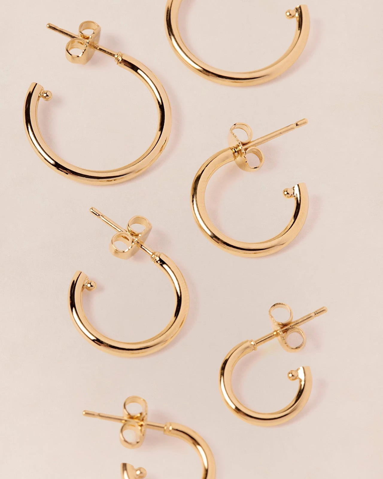 Les Créoles Carmen - Dorés à L'or Fin 24 Carats - 12 Mm 13 Les Créoles Carmen - Dorés à L'or Fin 24 Carats - 12 Mm – Image 11