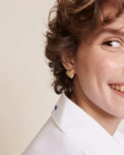 Les Boucles D'oreilles Précieuses Betty En Vermeil - 20mm -Bijoux Magasin PERMANENT BIJOUXPRECIEUX Bouclesd oreillesBOBetty vermeil 20mm ligneprecieuse ChemiseCharlotteL amourestdeclare blancemoiemoi 09 530web