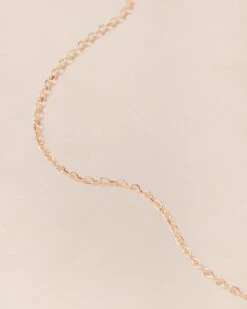 La Composition Numéro 17 24 La Composition Numéro 17 -Bijoux Magasin PERMANENT BIJOUXPRECIEUX CollierChainesimpleprecieusevermeil emoiemoi 1063web