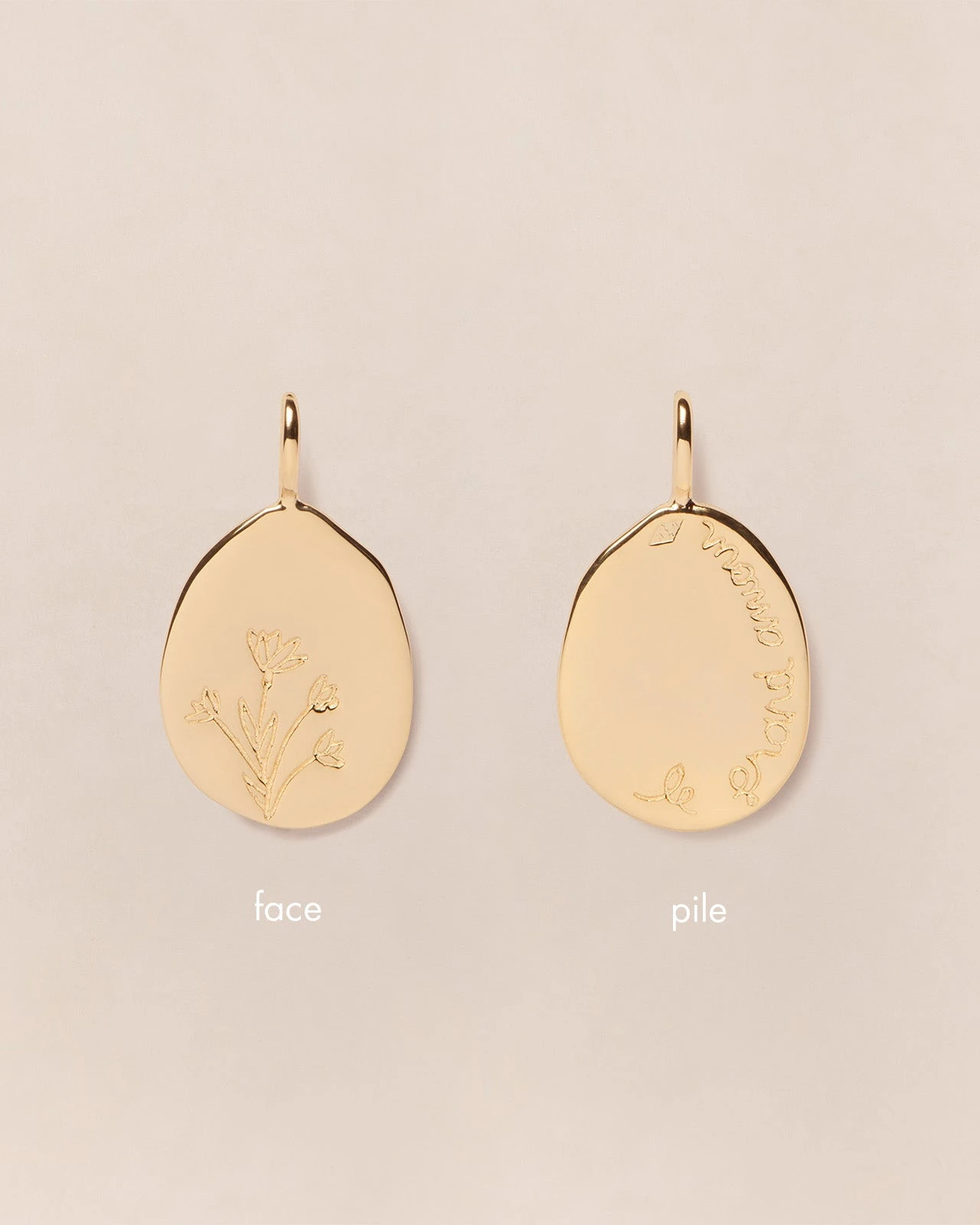 La Médaille Précieuse Mama Flower Of 3 - Le Grand Amour - En Vermeil 5 La Médaille Précieuse Mama Flower Of 3 - Le Grand Amour - En Vermeil – Image 3